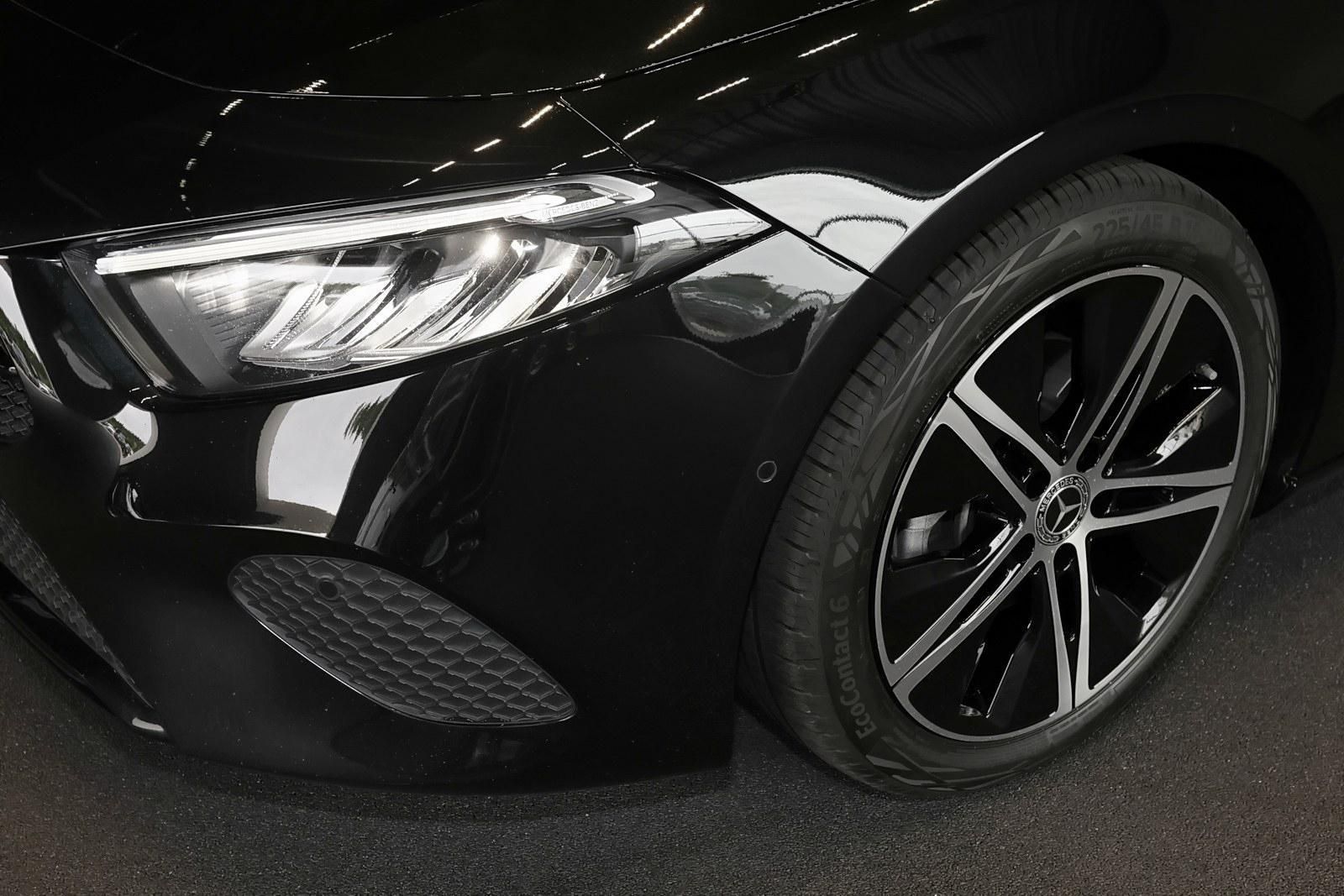Mercedes-Benz A 180 d Limo AHK PANO DISTRONIC NIGHT 18 foto 3