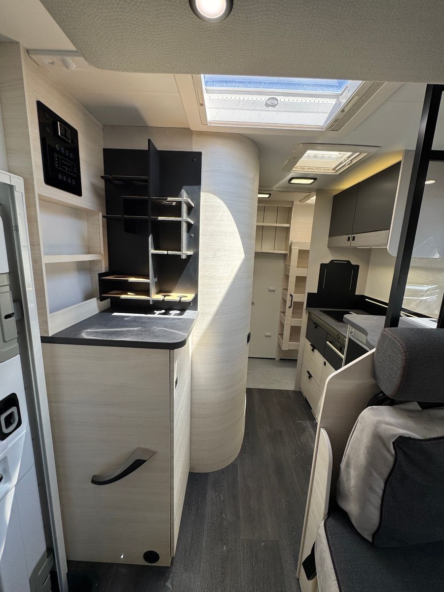Chausson 660 TITANIUM ULTIMATE AUTOMATIK SOLAR TV SAT HUB