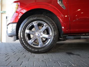 Ford F 150 - 4