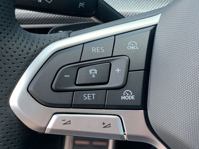 Golf VIII GTE  1.5 eHybrid DSG AHK Navi
