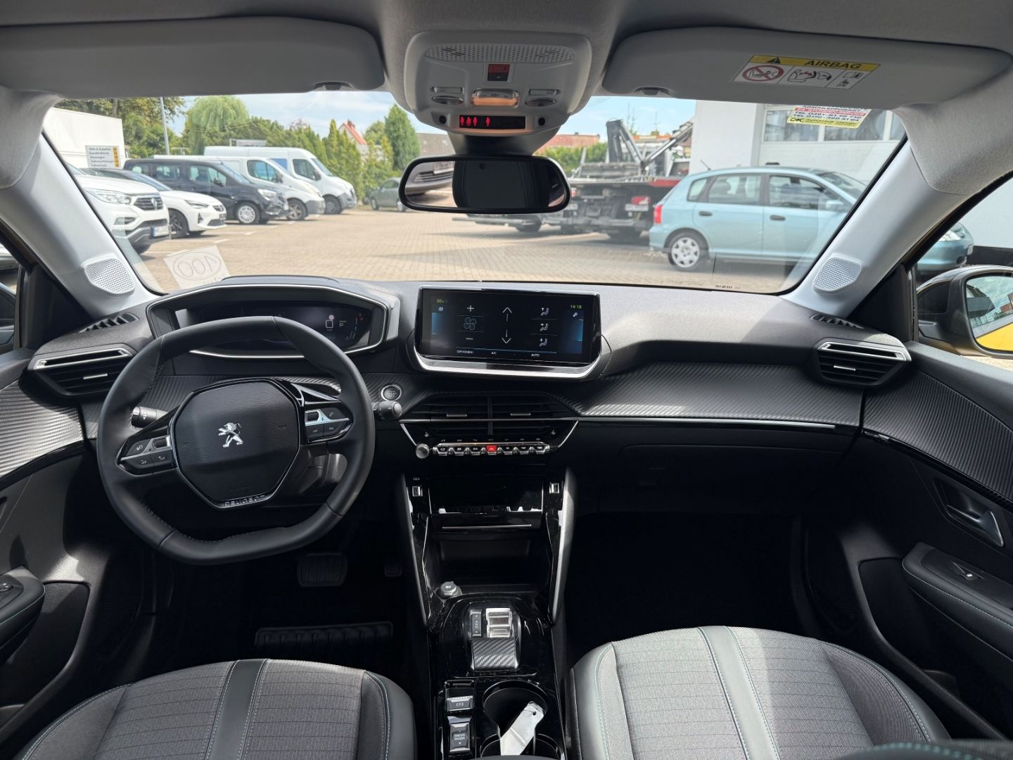 Fahrzeugabbildung Peugeot 208 -e Allure Pack SHZ+Kamera+11KW Schnelllader