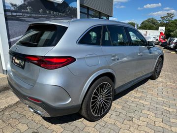 Fahrzeugabbildung Mercedes-Benz GLC 200 4Matic AMG Line Pano 20"