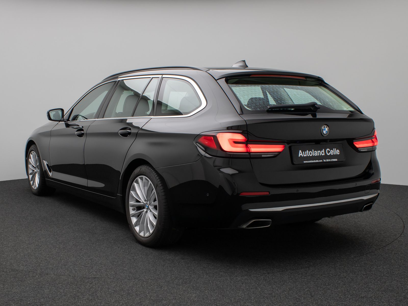 Fahrzeugabbildung BMW 520d Luxury Line Kamera DAB AHK Fernlichtassist