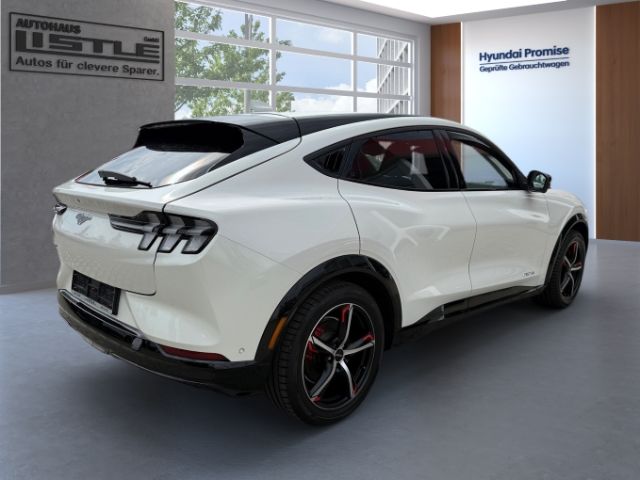 Fahrzeugabbildung Ford Mustang MACH-E Basis AWD +LEDER+KLIMA+RFK+SHZ+NA