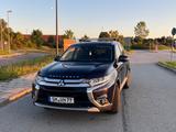 Mitsubishi 2.2 DI-D Top*Voll*4WD*Leder*AHK*Dachträger