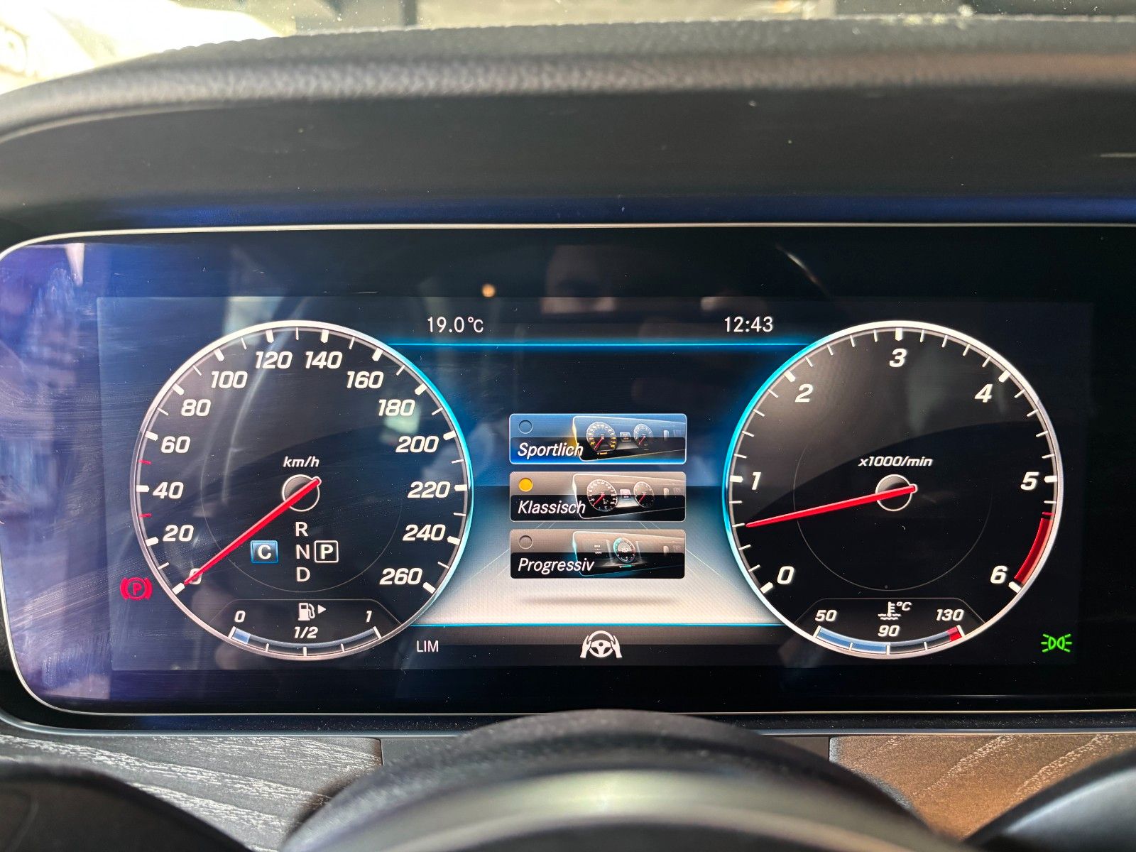 Fahrzeugabbildung Mercedes-Benz CLS 350d *Widescreen*Burmester*Memory*S-Dach*