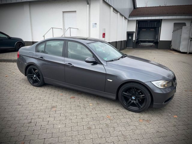 BMW E90 320d (2. Hand, Alu 8-fach bereift,...