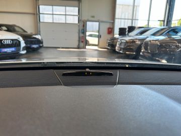 MYAUTOCENTER – Gebraucht- und Jahreswagen mit Werkstattservice in Pfaffenhofen Mercedes-Benz E 200 *AHK*Abstandstempo*Teilleder*Szhz*