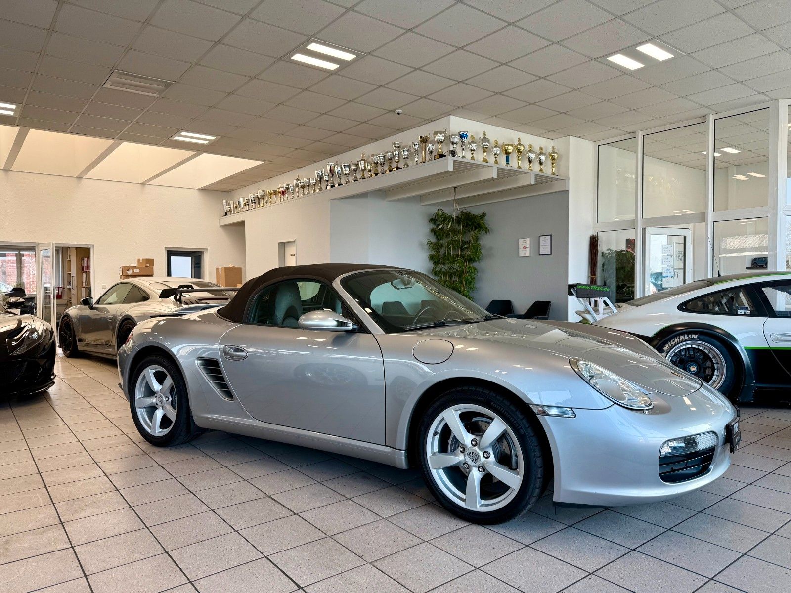 Fahrzeugabbildung Porsche Boxster Xenon/PCM-Navi/18Zoll/Vollleder/BRD