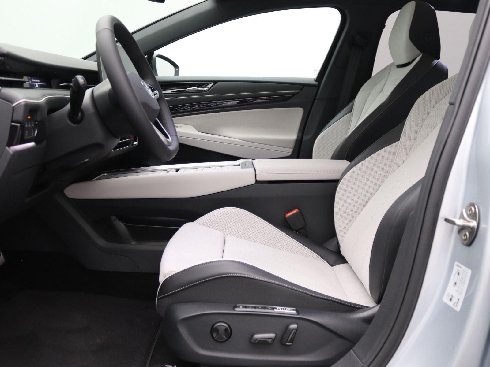 Volkswagen ID.7 Tourer Pro S / Pano, Matrix, ARHuD, AHK, WP