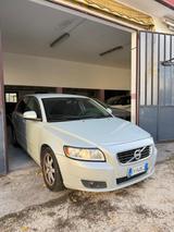 Volvo V50 D2 R-design - gebrauchte Volvo V50 aus dem Jahr 2011