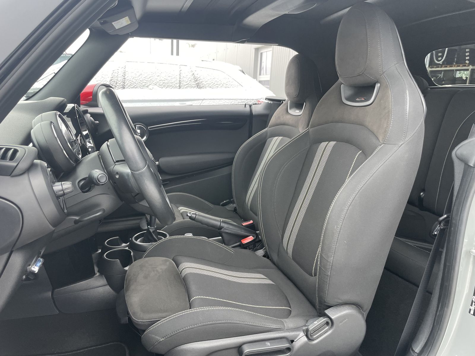 Fahrzeugabbildung MINI John Cooper Works Cabrio NAV+LED+KAMERA+17ZO+PP