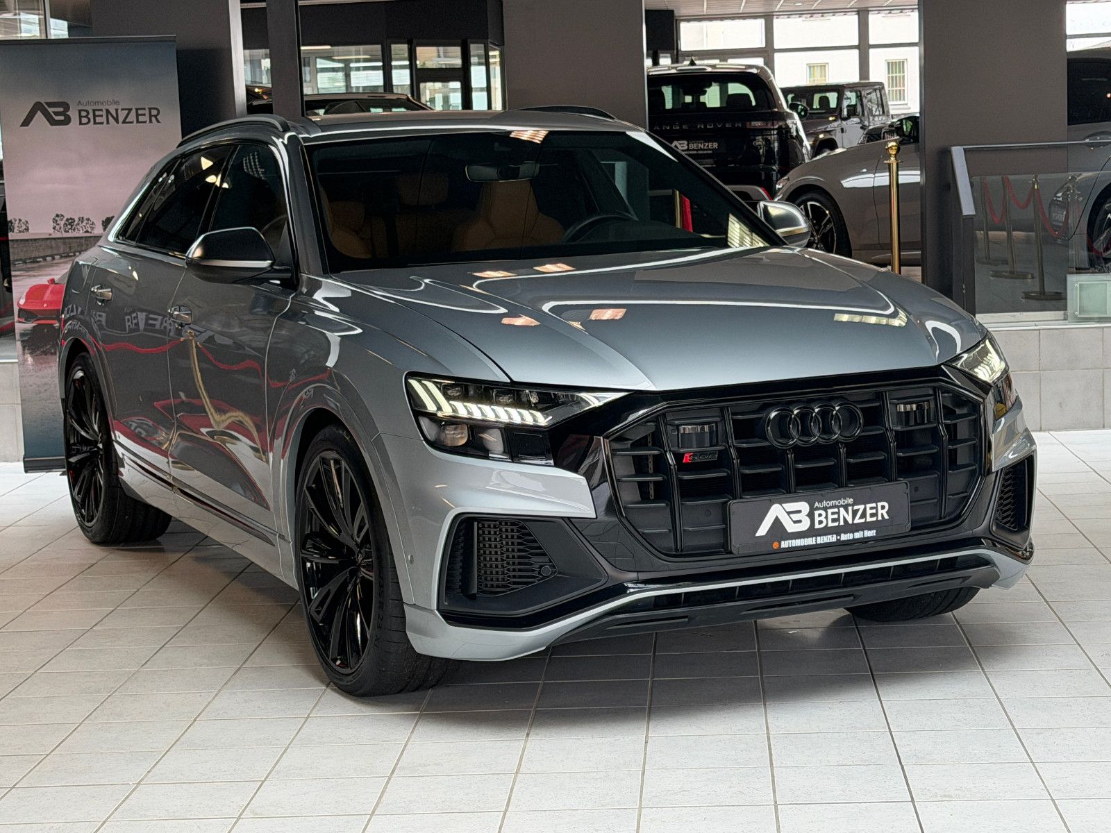 Fahrzeugabbildung Audi SQ8 4.0 TFSI quattro/EXCLUSIVE/ALCANTARA/BLACK