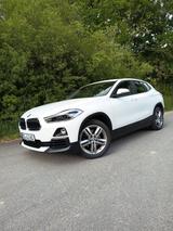 BMW X2 sDrive18i Advantage  Top Zustand 