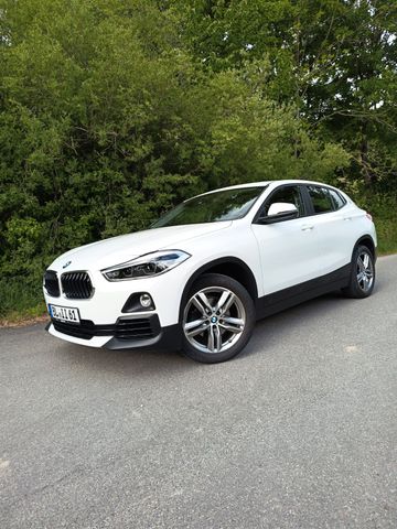 BMW X2 sDrive18i Advantage  Top Zustand 