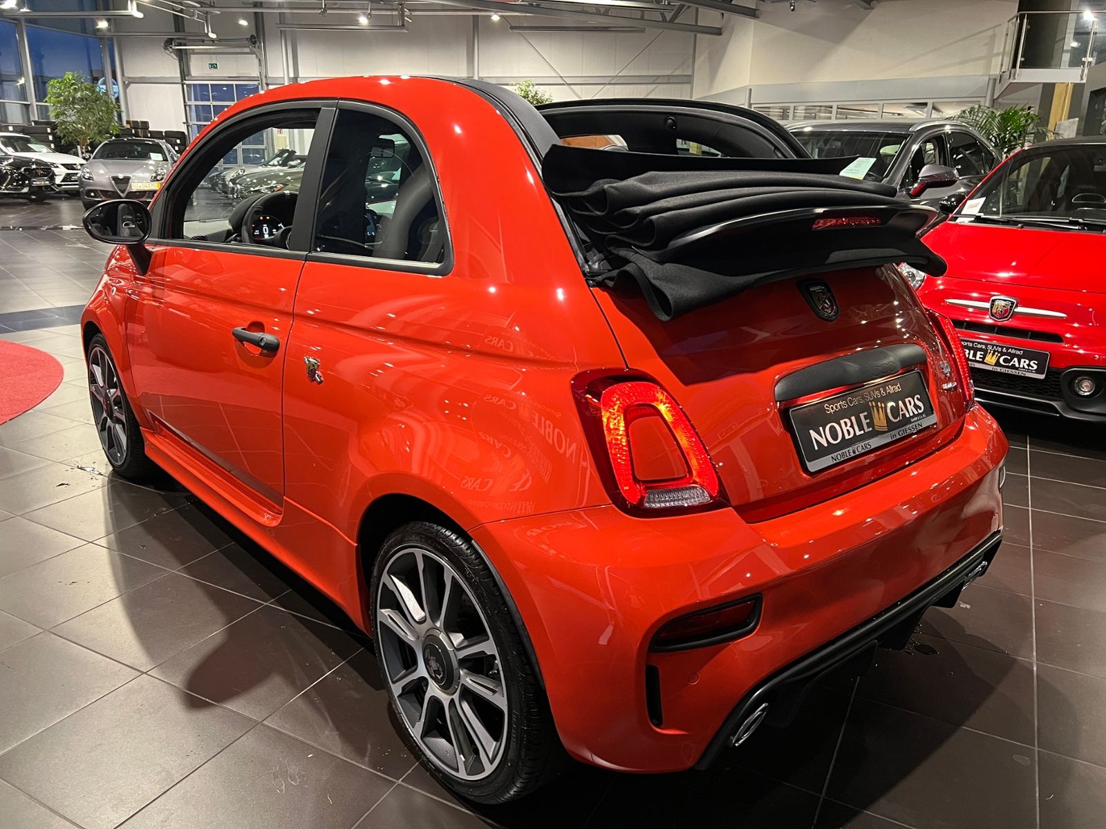 Fahrzeugabbildung Abarth 595C Turismo CARPLAY LEDER PDC