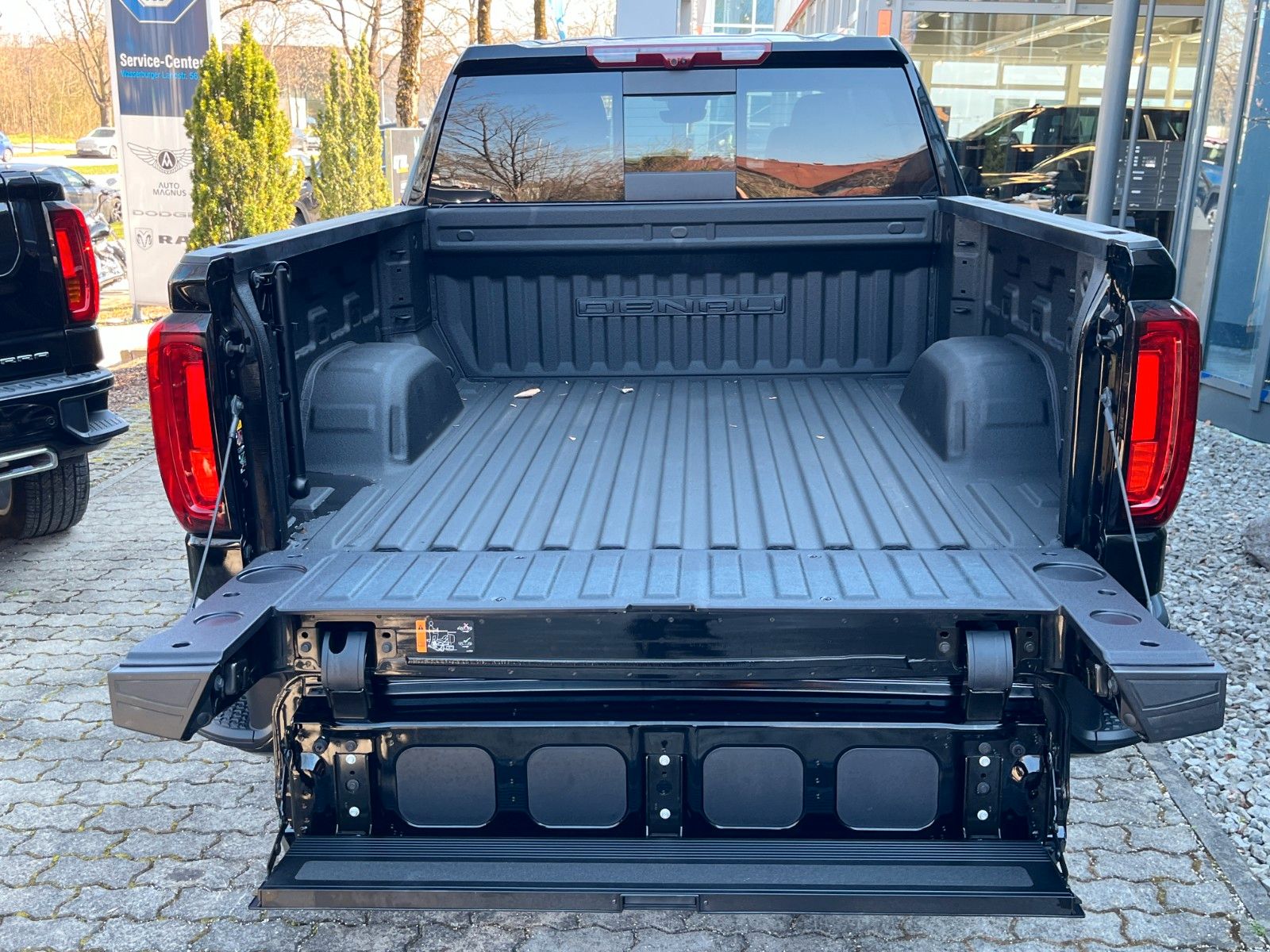 Fahrzeugabbildung GMC Sierra 1500 Denali 6.2 LPG*HeadUp*360°*Bose