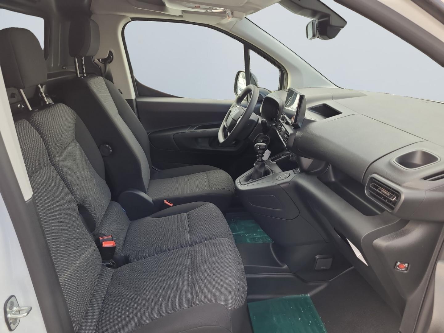 Toyota Proace City 1,5 l D, 102 PS 6MT 4 Türen, 3 Sitz.