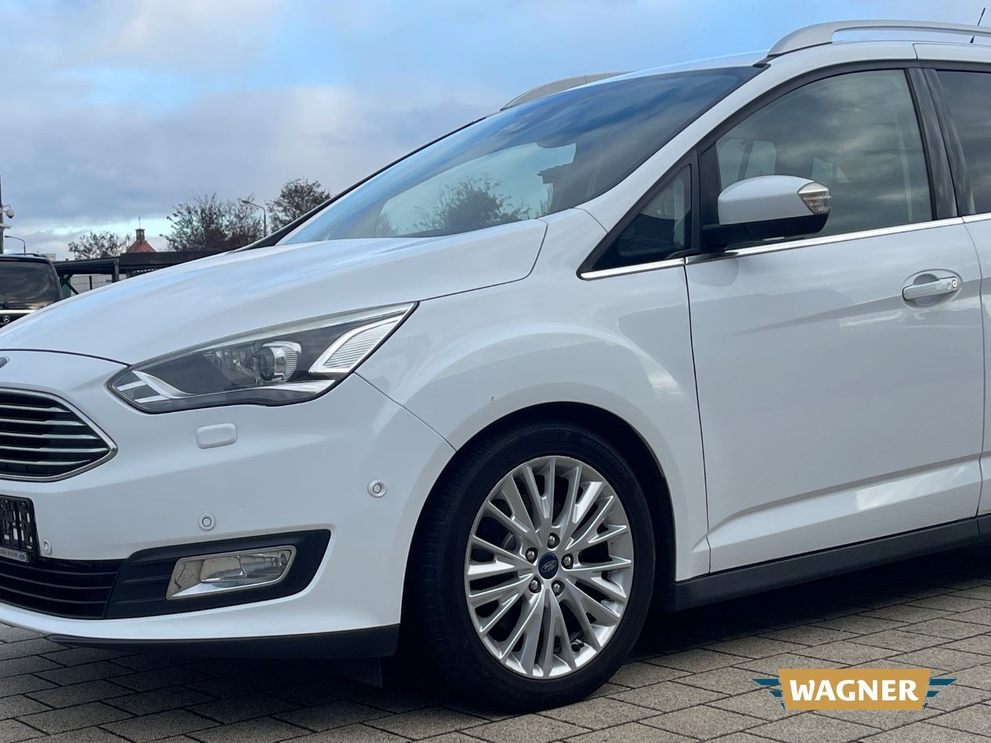 Fahrzeugabbildung Ford Grand C-Max Titanium 7-Sitzer Automatik