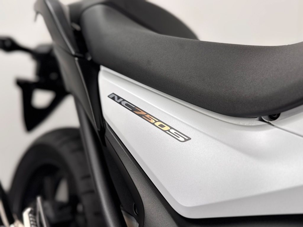 Fahrzeugabbildung Honda NC750 SA *TOP-ZUSTAND *SERVICE NEU