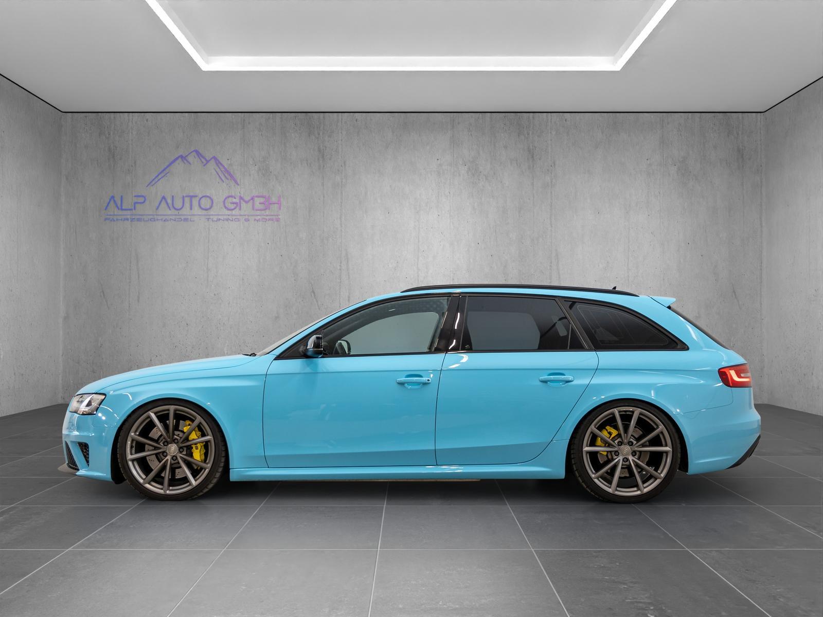 Audi RS4 4.2 V8 FSI quattro