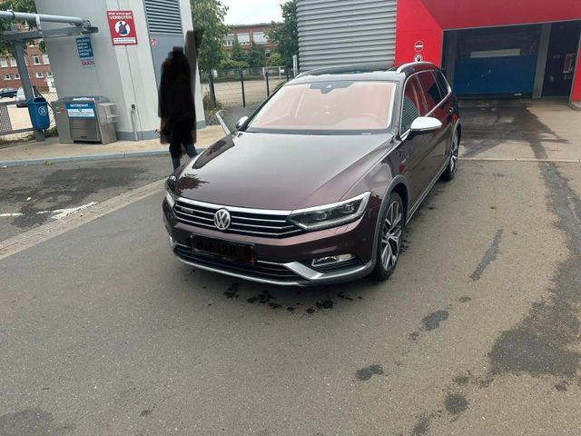 VW Fahrzeug VW Passat Alltrack