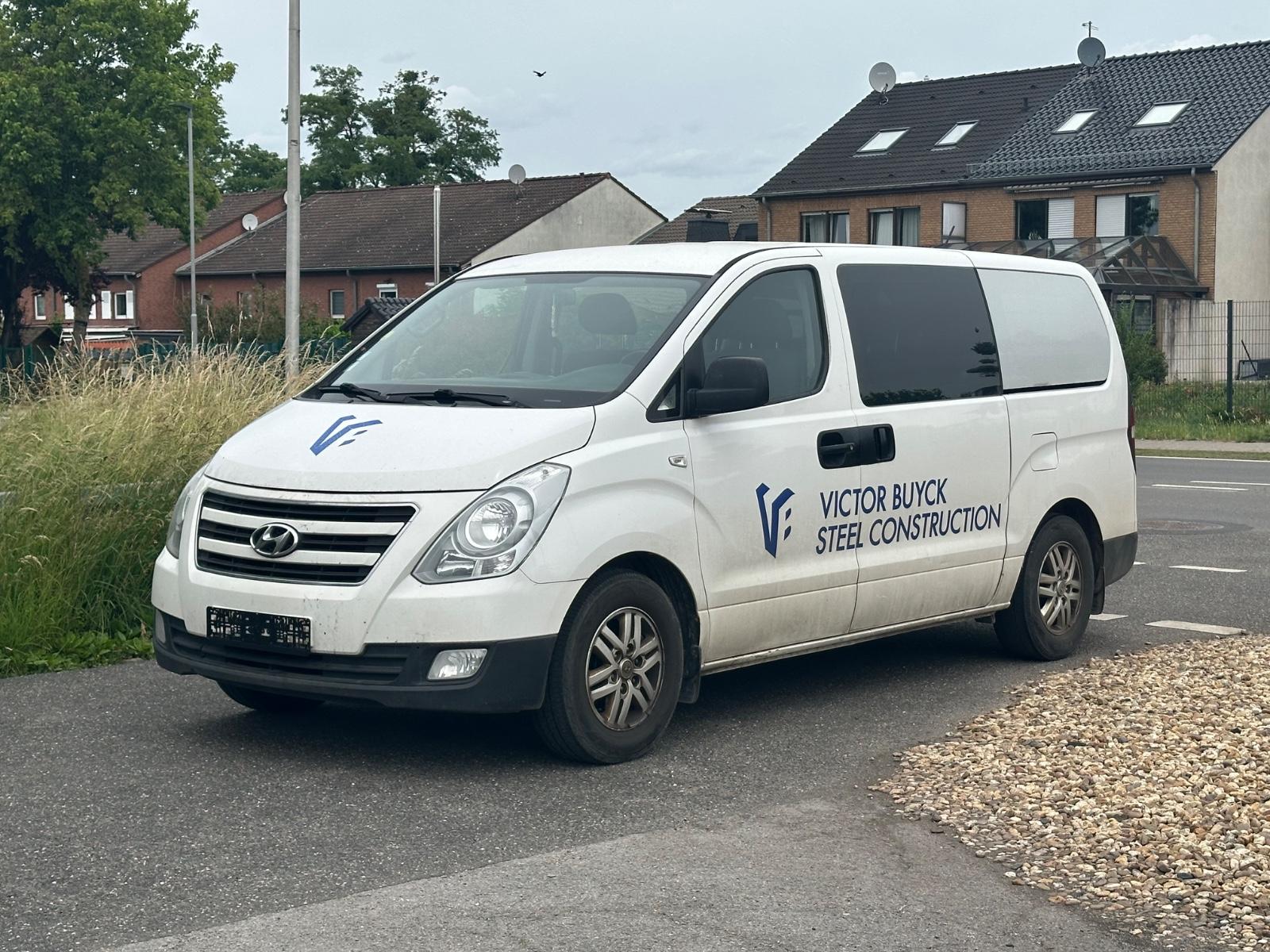 Hyundai H-1 2.5 CRDI Lang Klima*Ahk*6-Sitzer