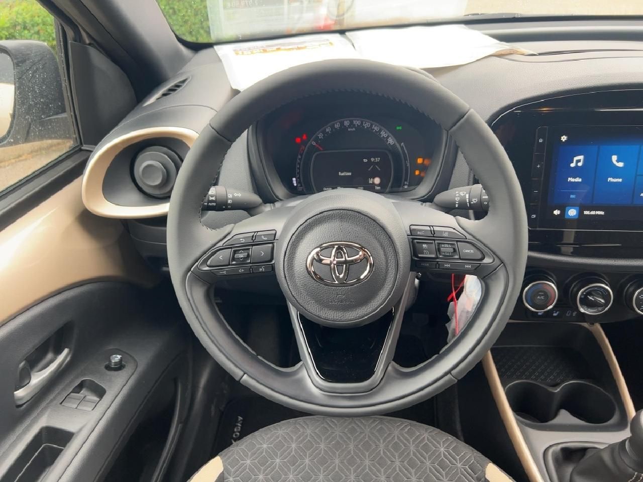Fahrzeugabbildung Toyota Aygo X Teamplayer M/T