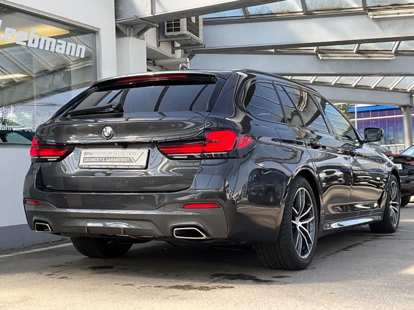 Fahrzeugabbildung BMW 520d xDrive Tour. M-Sport AHK 2 JAHRE GARANTIE