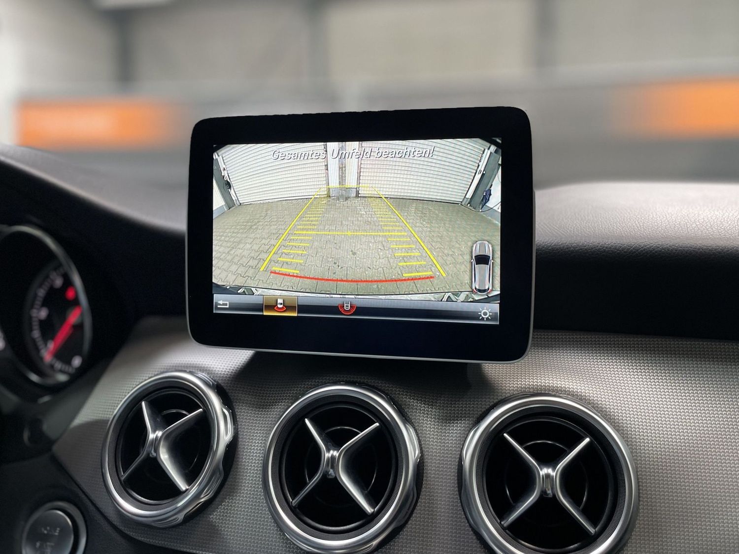 Fahrzeugabbildung Mercedes-Benz GLA 220 CDI 4Matic Off-Road#Sport#LED#Ambiente#K