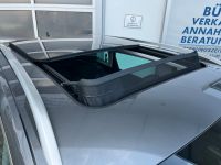 SKODA Karoq 1.5 TSI DSG Selection PANO KAM AHK 5JGAR bei Autohaus Landmann & Maier OHG