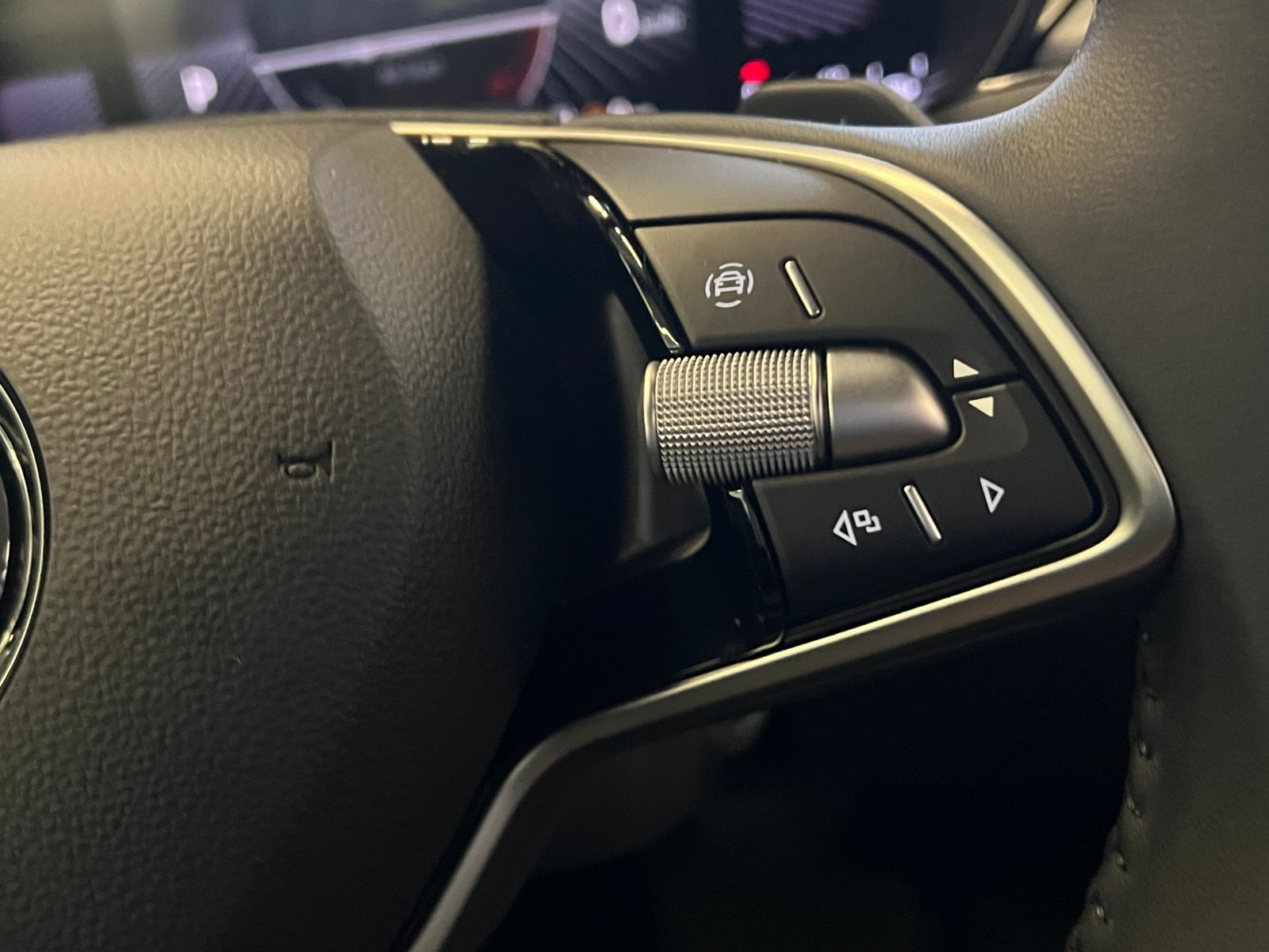 Fahrzeugabbildung SKODA Fabia IV Selection 1.0 TSI DSG *AHK, LED, SmartL