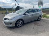 Toyota Auris Touring Sports Hybrid 1.8 - Toyota Auris Touring Sports mit Benzin-Antrieb: Automatik