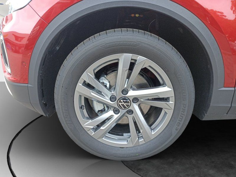 Fahrzeugabbildung Volkswagen T-Roc 1.5 TSI DSG Life