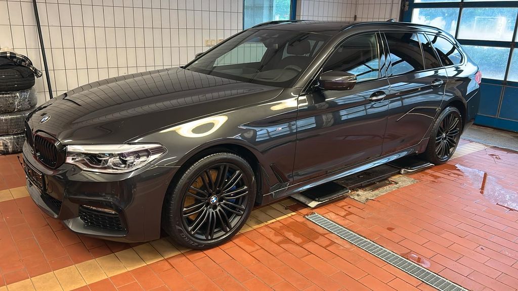 Image of BMW 540