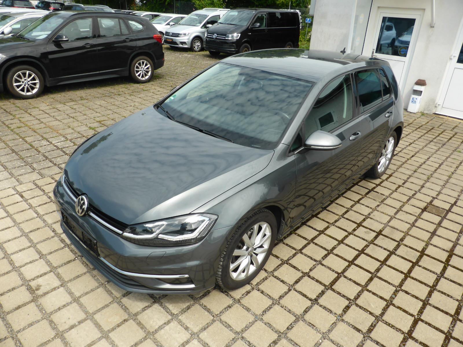 Volkswagen Golf VII Lim. Highline *LED*103.100 KM*
