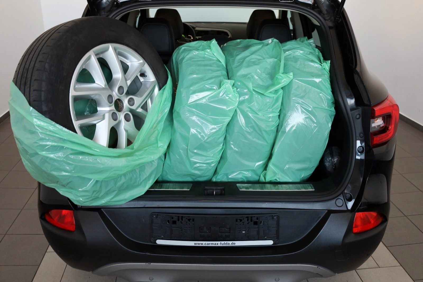 Fahrzeugabbildung Renault Kadjar XMOD,T.Leder,PDC,Panorama,8fach bereift