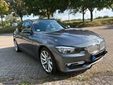 BMW 320i Touring Modern Line Modern Line - BMW 320 Gebrauchtwagen in Karlsruhe