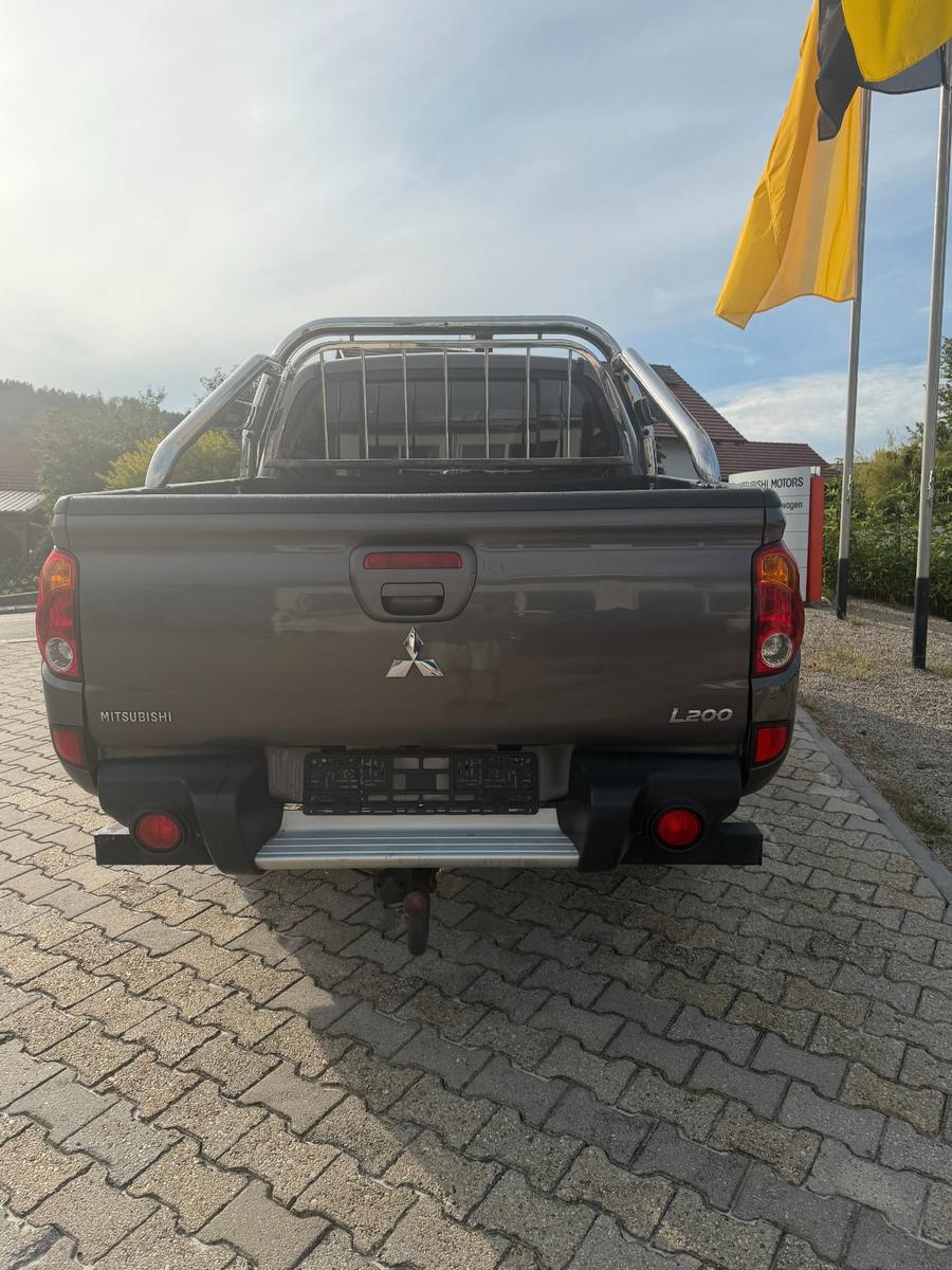 Mitsubishi L 200 Plus Doppelkabine 4WD AHK