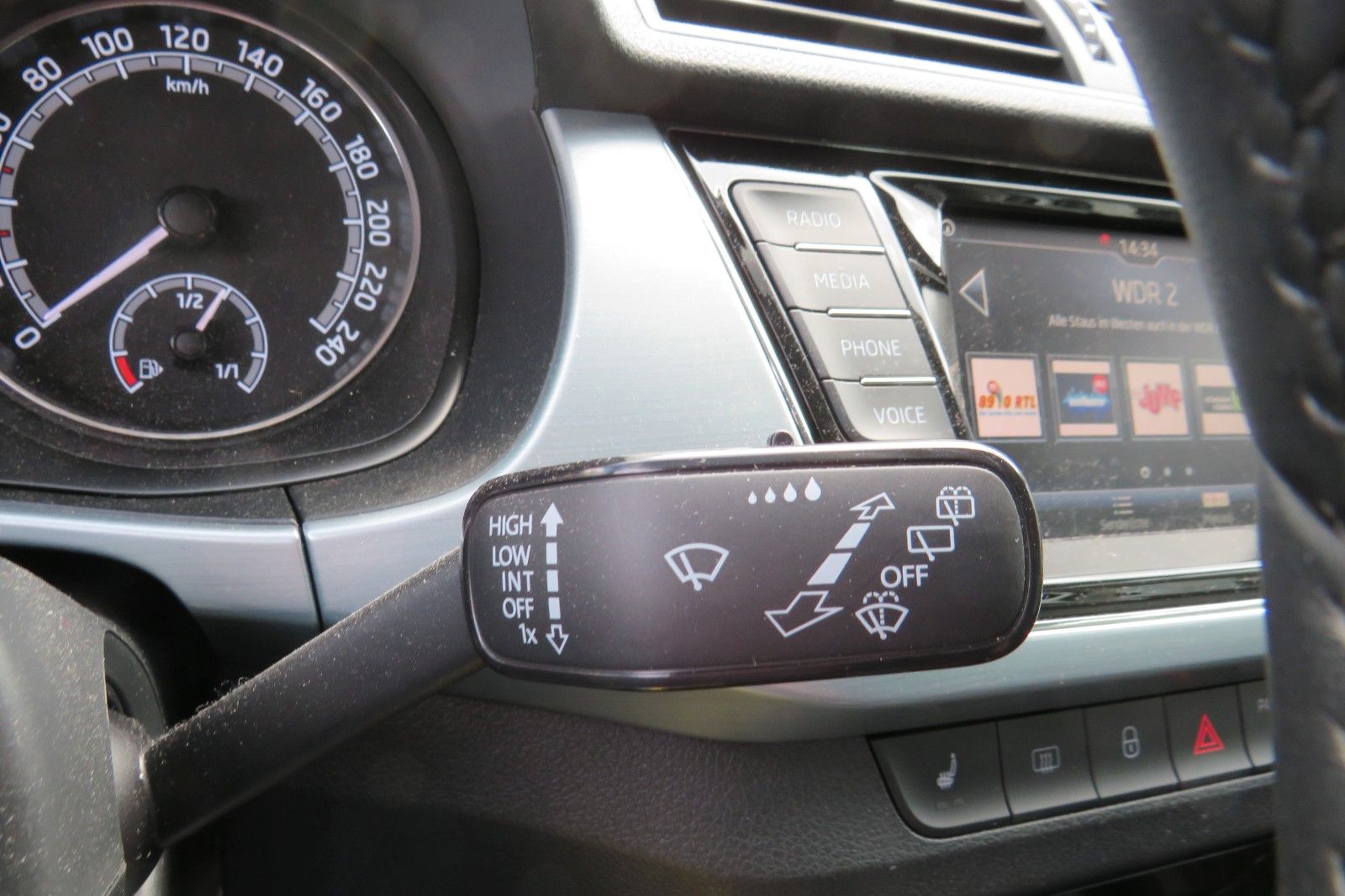 Fahrzeugabbildung SKODA Fabia Combi Ambition NAVI PDC GJ SITZH APP 1.HD