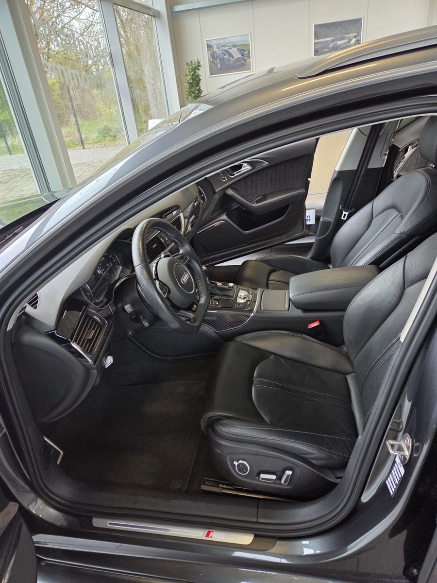Fahrzeugabbildung Audi RS6 RS 6 Avant  quattro performance/Keramikbrems