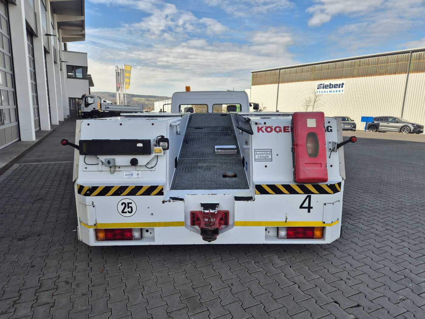 Fahrzeugabbildung Andere Kamag TowBear TT35/22-280 Flugzeugschlepper