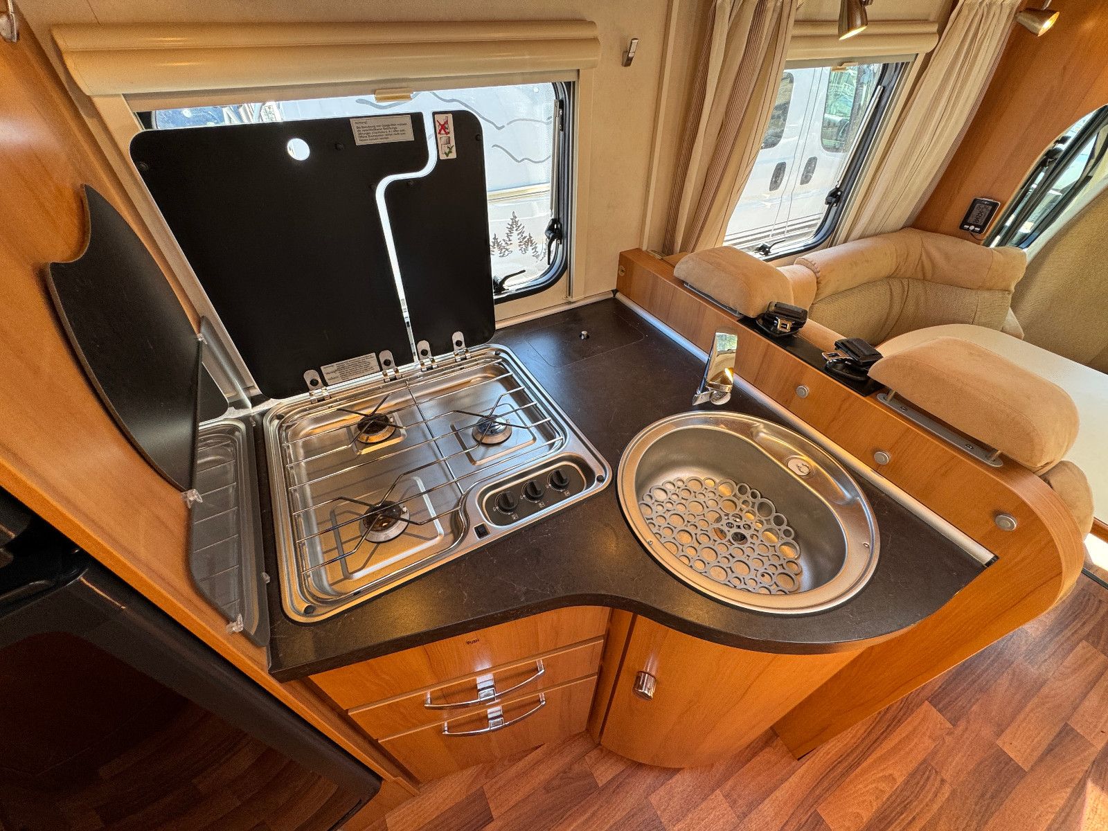 Fahrzeugabbildung HYMER / ERIBA / HYMERCAR T 614 CL 2X2 EXCLUSIVE LINE DUCATO MAXI SOLAR 1H
