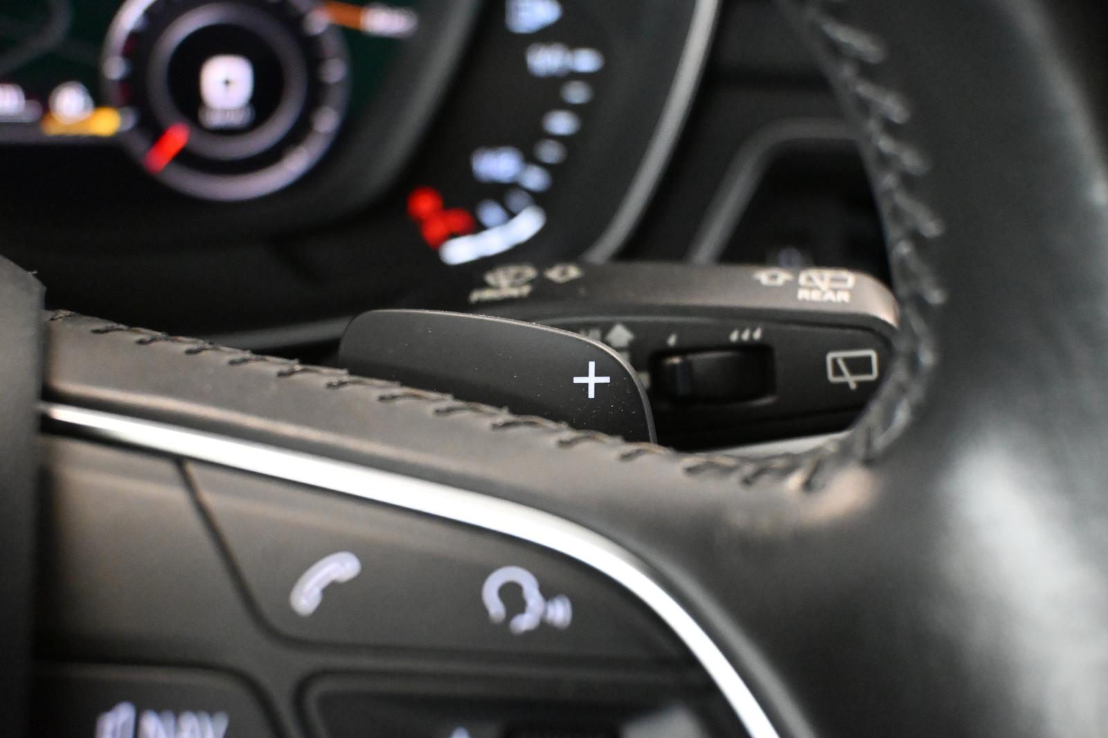Audi A4 quattro*LED*ST-HEIZ*AHK*VIRTUAL*KEYLESS*B&O