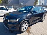 Volvo XC 40 XC40 Momentum Pro AWD - Volvo XC40 Unfallwagen