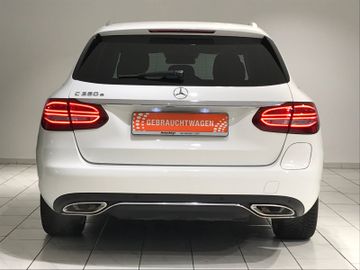 Mercedes-Benz C 350e T Avantgarde PANO 18" eHECK LED NAV DIS+