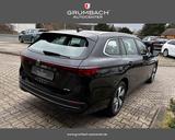 Volkswagen Passat Variant 1.5 eTSI DSG Business MY2025 K... - Volkswagen Passat: 2.5