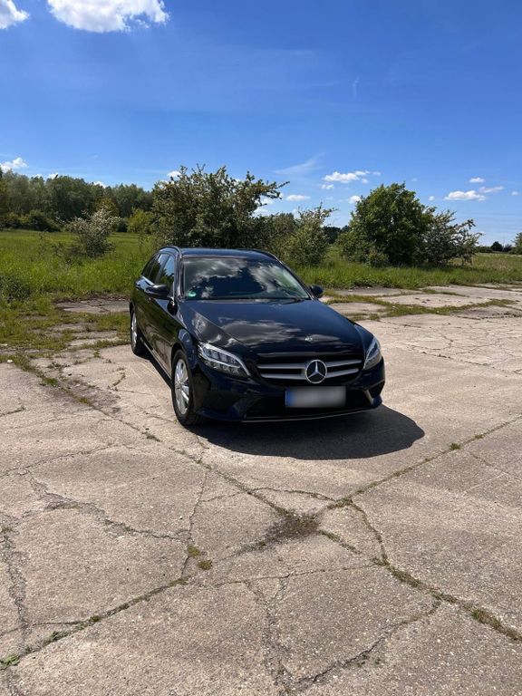 Image of Mercedes-Benz C 220