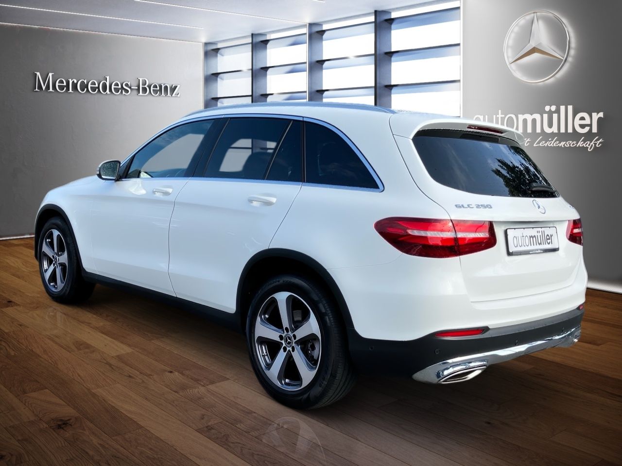 Fahrzeugabbildung Mercedes-Benz GLC 250 4M OFFROAD+AMG+KAMERA+EASYPACK+LED+