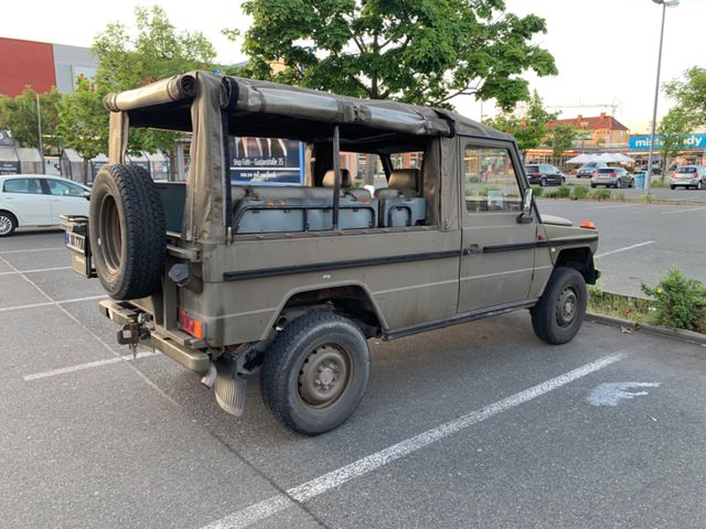 Mercedes-Benz G 230